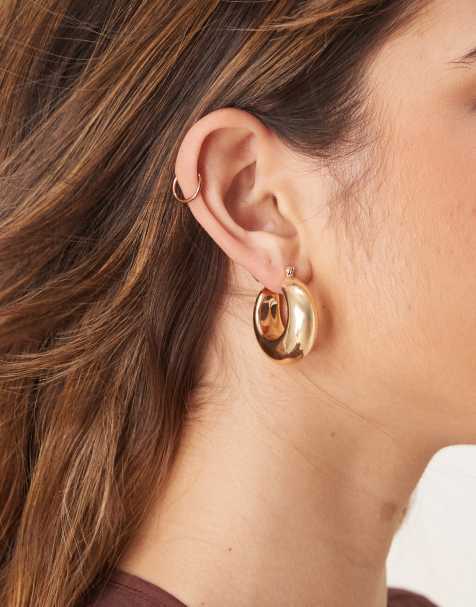 DesignB London – Klassische, klobige Creolen in Gold - view 1