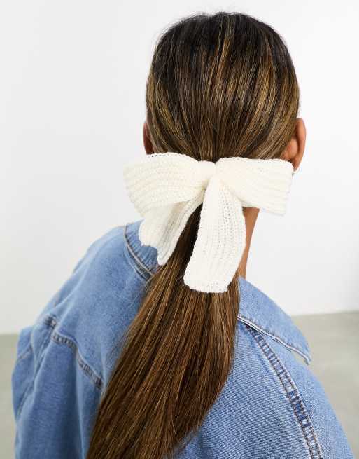 DesignB London knit bow hair tie in white 