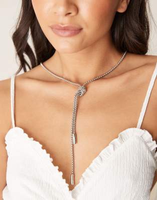 knot detail lariat necklace in silver tone
