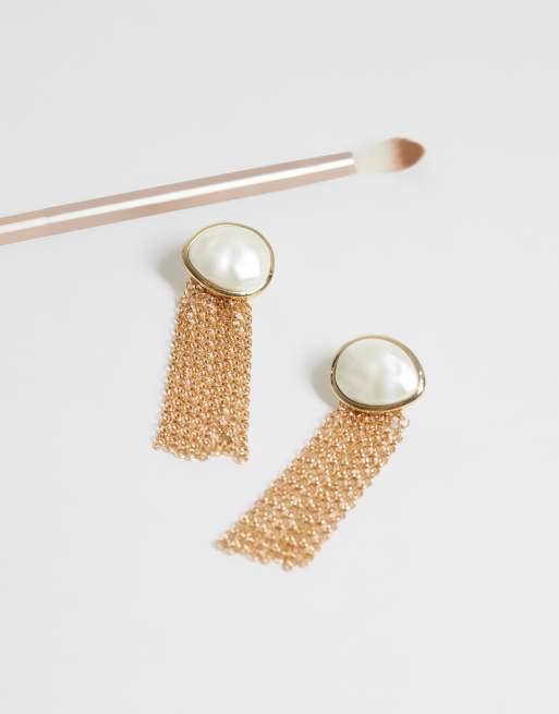 DesignB London large pearl chain drop earring in gold, 5 of 5