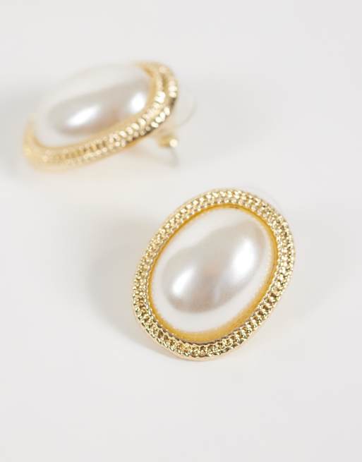 DesignB London large pearl stud earrings in gold, 3 of 5