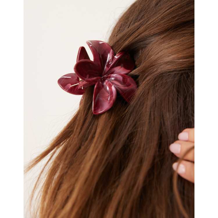 DesignB London marble flower hair claw clip in burgundy | ASOS display picture 2