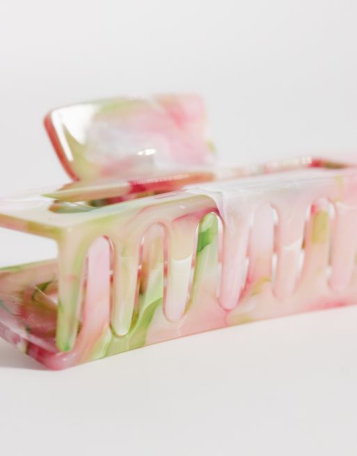 DesignB London marble hair claw clip in pink, 2 of 3