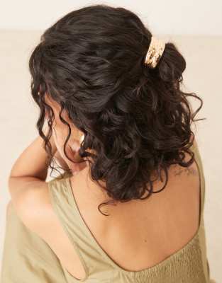 metal hair tie in gold