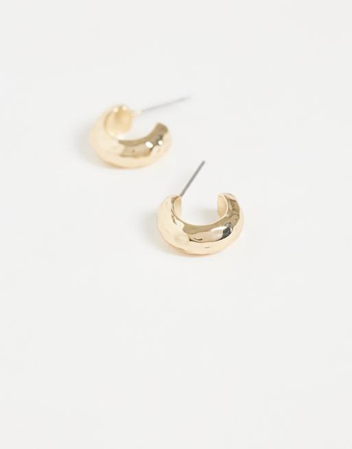 DesignB London mini hammered hoop earrings in gold, 4 of 4