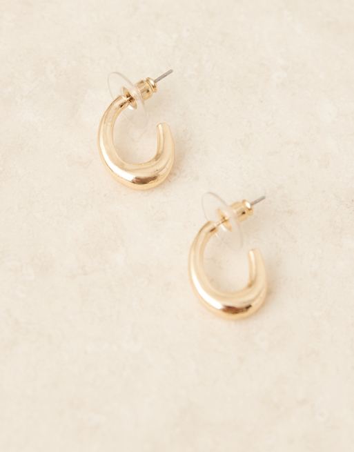 DesignB London mini irregular molten hoop earrings in gold tone, 2 of 3