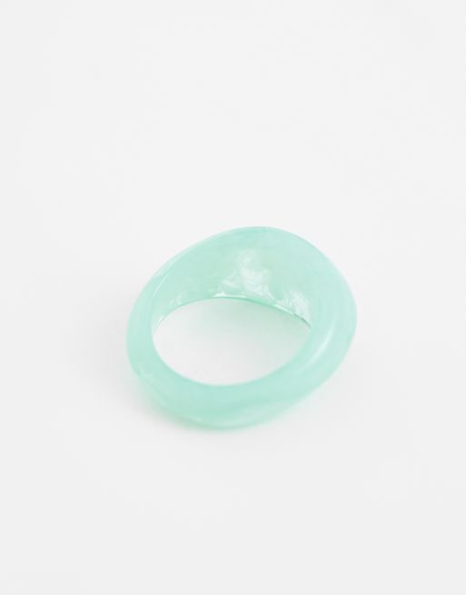 DesignB London - Mintgrøn ring i resin, 3 af 3