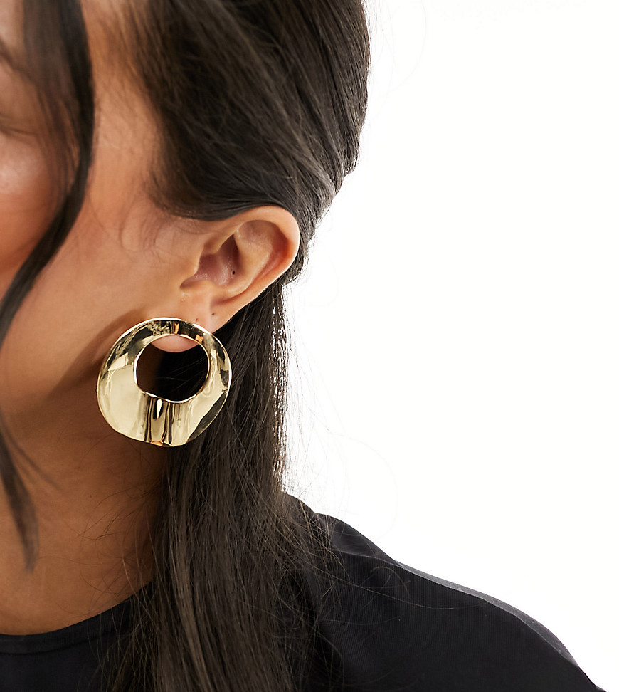 DesignB London molten cutout statement stud earrings in gold