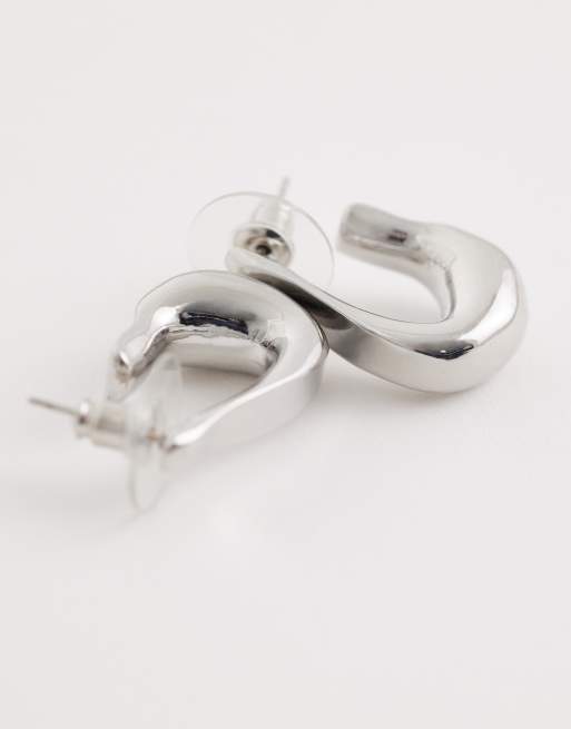 DesignB London molten hoop earrings in silver, 3 of 4