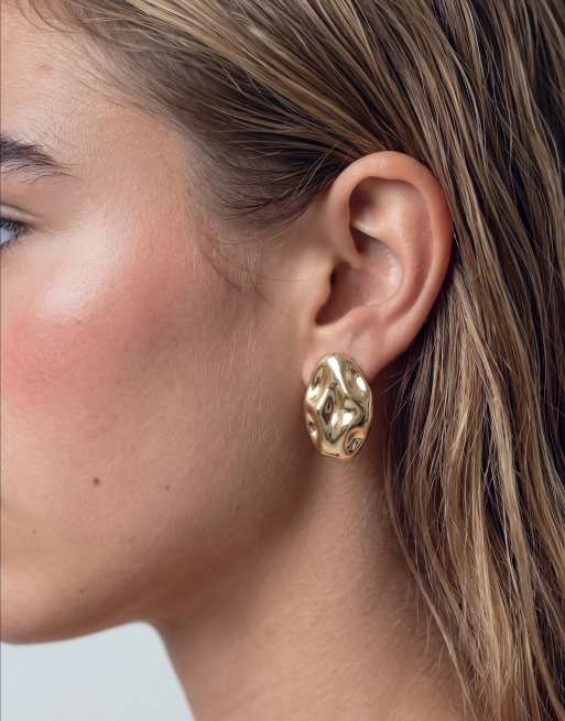DesignB London molten metal stud earrings in gold, 2 of 5