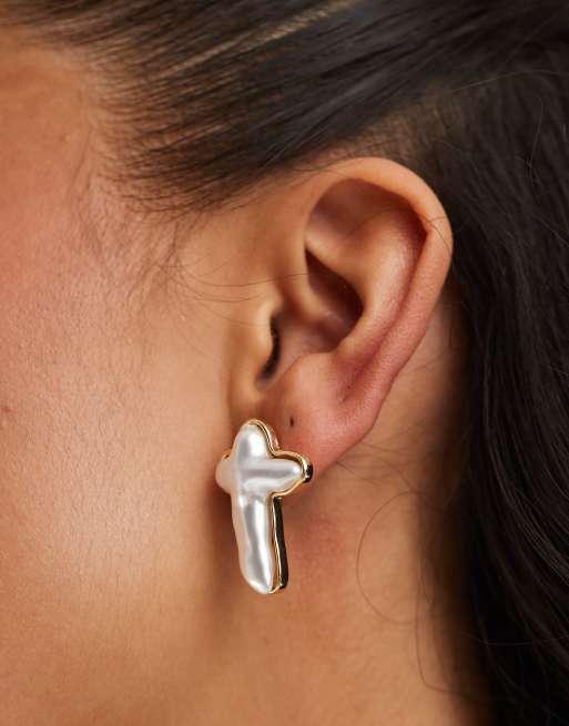 DesignB London molten pearl cross stud earrings  , 2 of 4