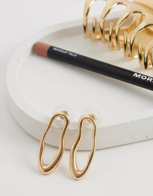 DesignB London molten stud earrings in gold, 2 of 4