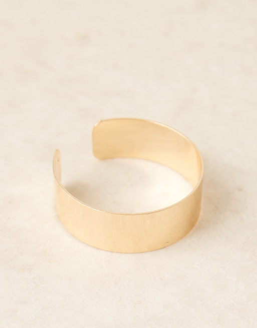 DesignB London open bangle bracelet in gold tone, 2 of 3
