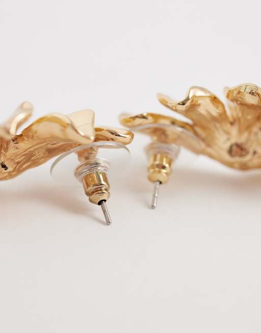 DesignB London - Orecchini a bottone a fiore 3D color oro, 4 di 4