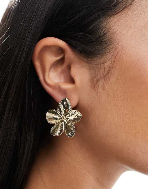 DesignB London - Orecchini a bottone appariscenti color oro con design a forma di fiore
