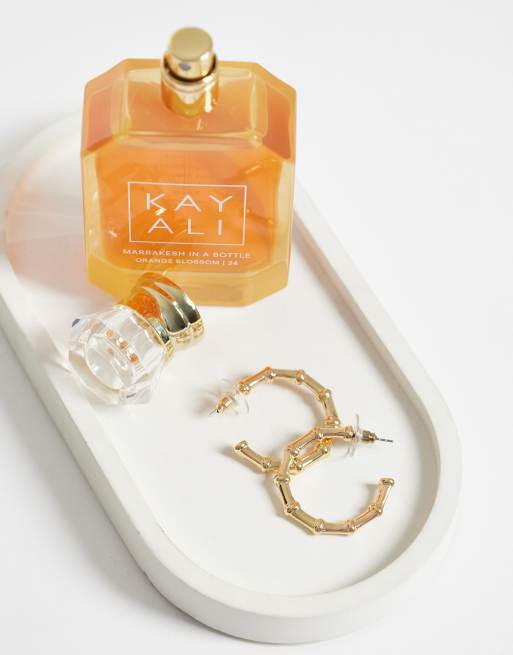 DesignB London - Orecchini a cerchio color oro stile bambù, 2 di 4