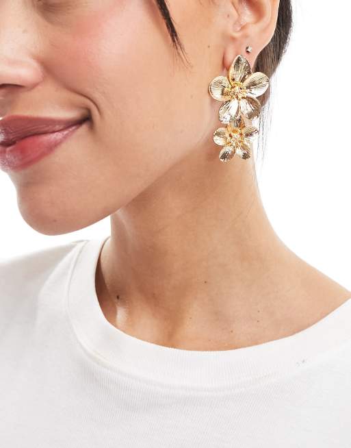 DesignB London - Orecchini pendenti a bottone color oro con design a forma di fiore  