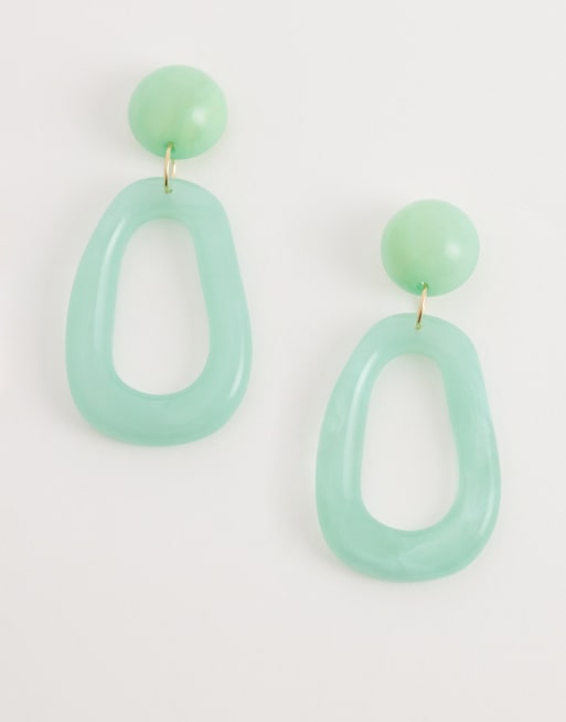 DesignB London - Orecchini pendenti appariscenti in resina color menta