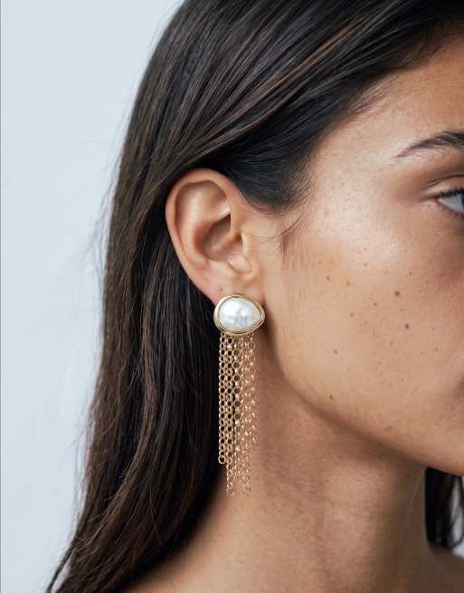 DesignB London orecchini pendenti con perla e dettaglio dorato, 2 di 5