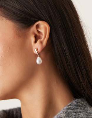 Diamond Treats Orecchini A Pendente Con Perle D'Acqua Dolce E Zirconi – Orecchini A Gancio In Oro 9K (Giallo O Bianco) – Gioielli Regalo Per Donna - 3
