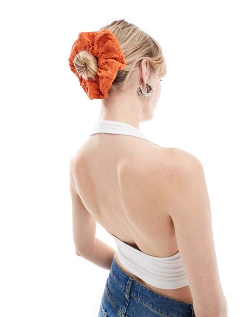 DesignB London - Oversized haarscrunchie van broderie in feloranje  , 2 van 4