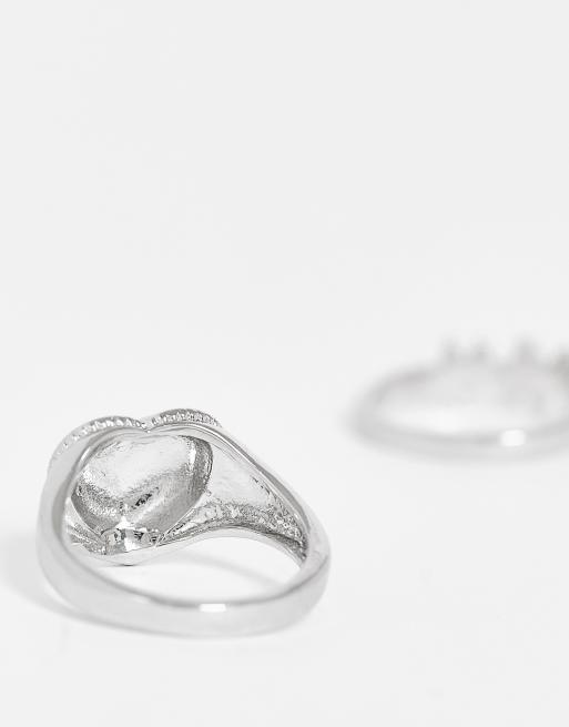 DesignB London pack of 2 rings with heart and flame design in silver tone, 3 of 4