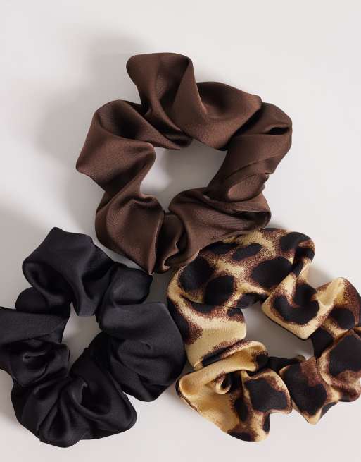 DesignB London pack of 3 hair scruncies in leopard neutrals, 3 of 3