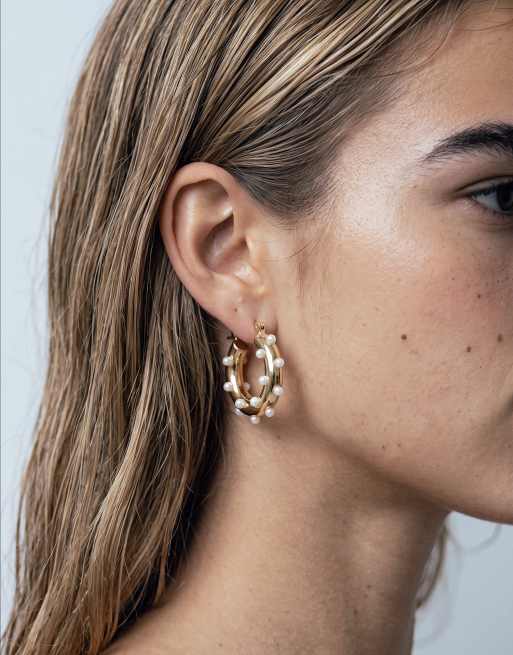 DesignB London pearl embellished hoop earrings in gold, 10 of 10