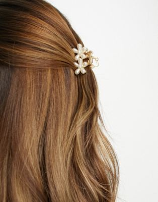 DesignB London pearl floral hair claw in gold