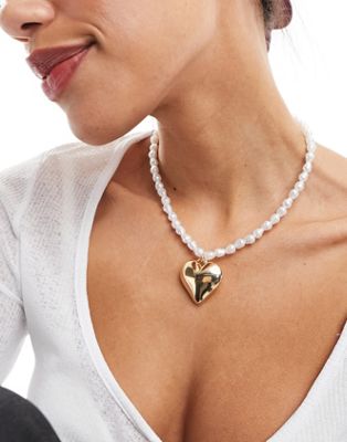 DesignB London pearl necklace with puff heart charm in gold