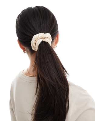 DesignB London plisse hair scrunchie in cream-White