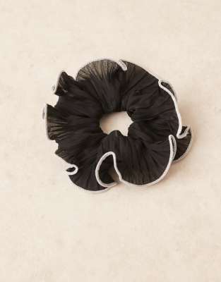 DesignB London - Plissierter Scrunchie-Haargummi in Schwarz mit Kontraststreifen