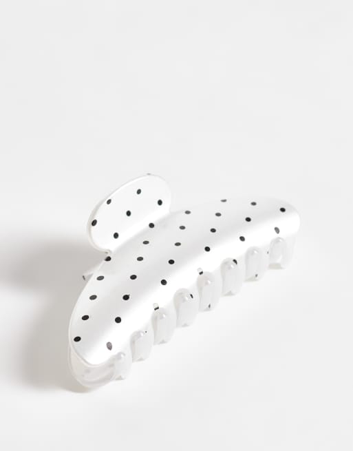 DesignB London polka dot hair claw clip in white and black, 2 of 3