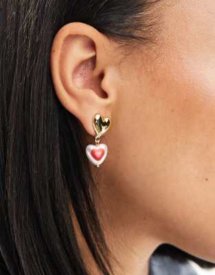 DesignB London - Puces d'oreilles caurs à pendant perle - Doré