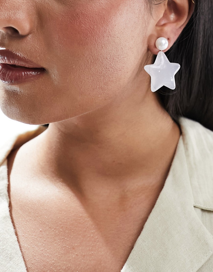 DesignB London resin star stud earrings in white