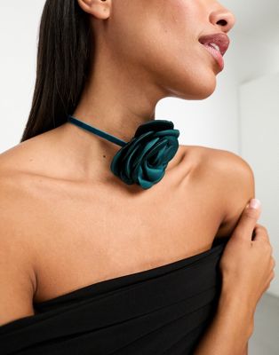DesignB London corsage flower choker necklace in emerald green