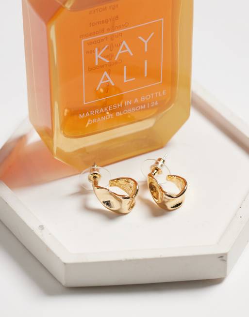DesignB London sculpted hoop earrings in gold, 2 of 4