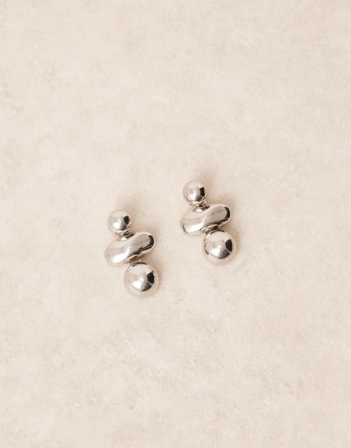 DesignB London – Silverfärgade hängande örhängen i statement-stil, 3 av 3