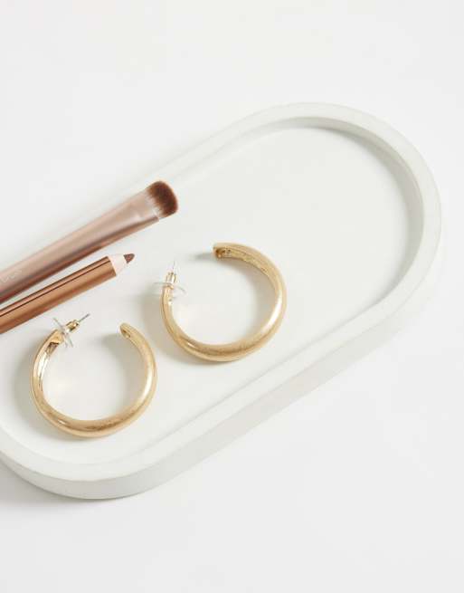 DesignB London slidte tube-hoop-øreringe i guld, 2 af 4
