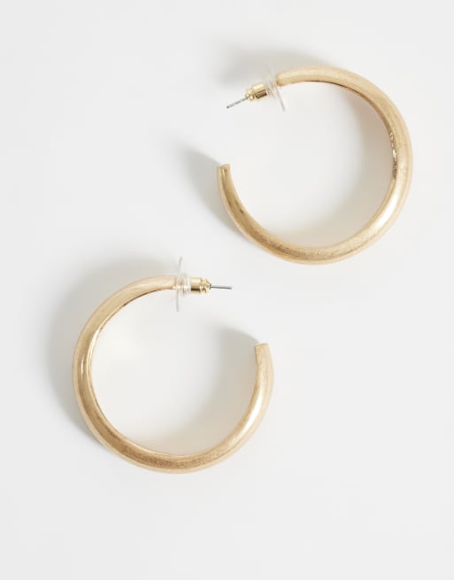 DesignB London slidte tube-hoop-øreringe i guld, 4 af 4