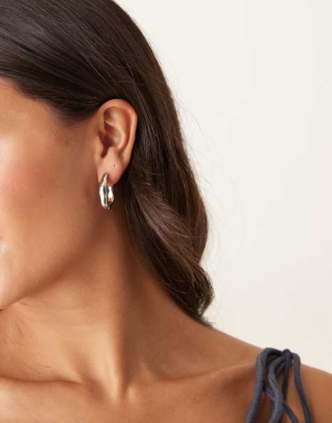 DesignB London - Sølvfarvede hoop-øreringe i smeltet design - view 1