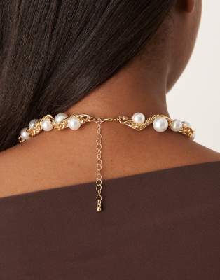 Designb London Statement Twisted Pearl Necklace In Neutral