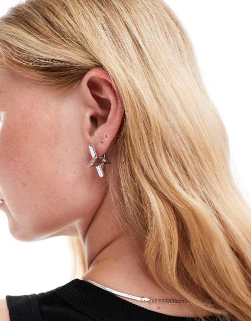 DesignB London - Stervormige oorbellen in zilver 