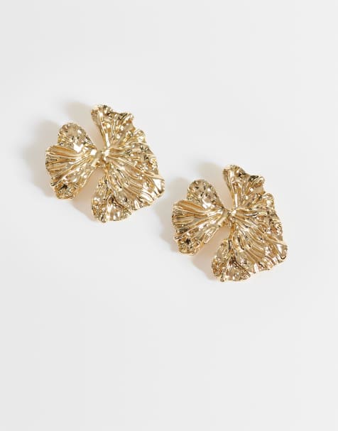 DesignB London stiftörhängen med blommotiv i guld - view 1
