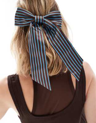 DesignB London DesignB London stripe hair bow in blue