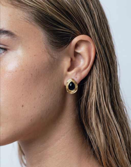 DesignB London teardrop earrings with black stone in gold, 2 of 5