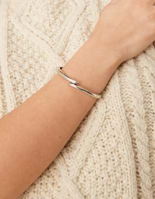 DesignB London DesignB London thin molten bangle bracelet in silver