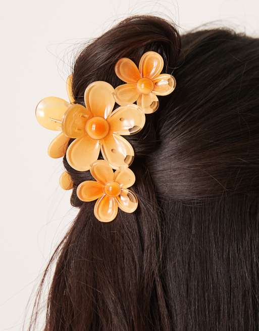 DesignB London triple  flower hair claw clip in orange, 2 of 3