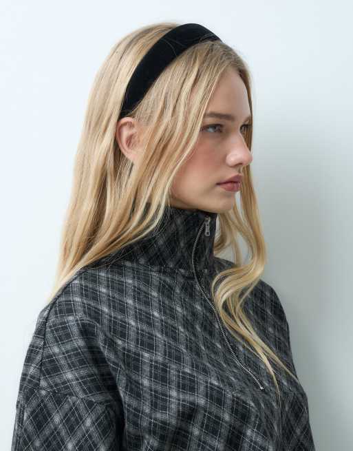 DesignB London velvet alice headband in black, 2 of 3