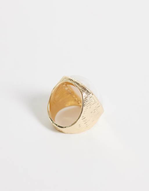 DesignB London vintage inspired resin ring in gold tone, 3 of 3